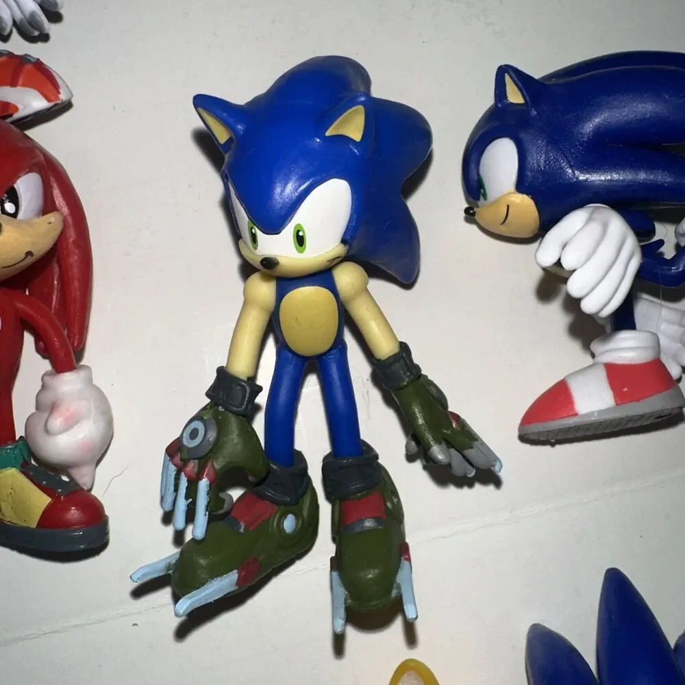 16 sonic the hedgehog figure lot 2”-2.5”